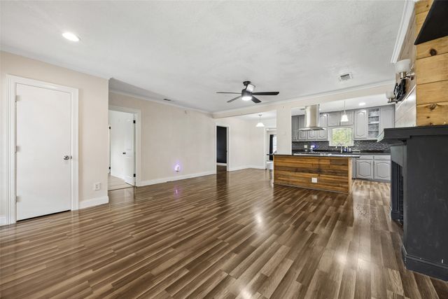 3411 Gibsondell Avenue, Dallas, TX 75211