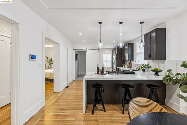 3435 Dimond Ave, Oakland, CA 94602