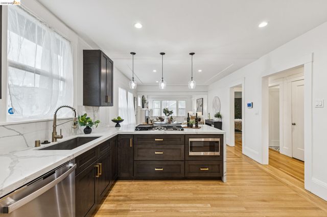 3435 Dimond Ave, Oakland, CA 94602