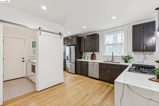 3435 Dimond Ave, Oakland, CA 94602