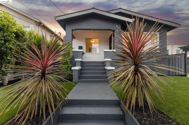 3435 Dimond Ave, Oakland, CA 94602