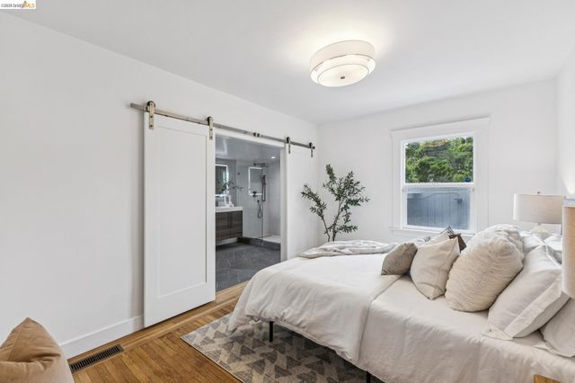 3435 Dimond Ave, Oakland, CA 94602
