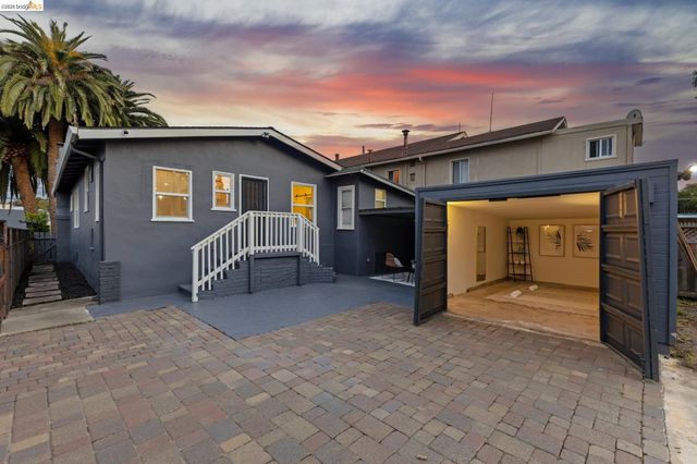 3435 Dimond Ave, Oakland, CA 94602
