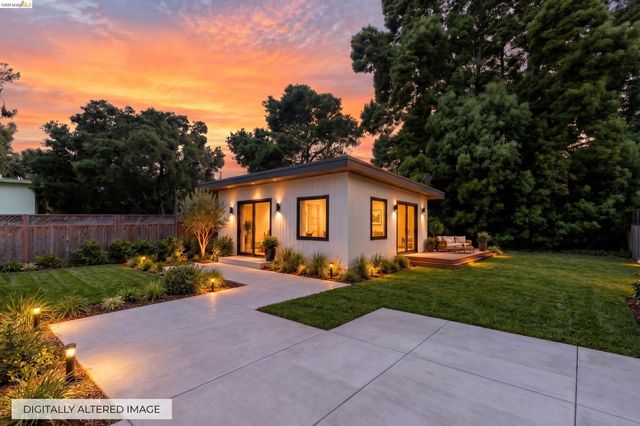 3435 Dimond Ave, Oakland, CA 94602