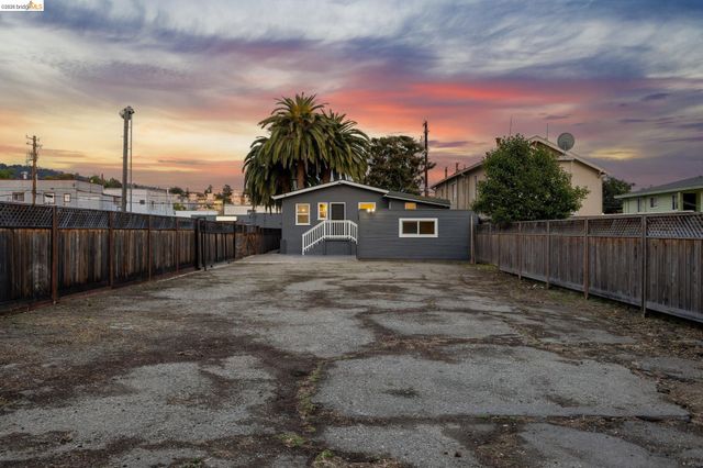 3435 Dimond Ave, Oakland, CA 94602