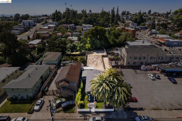 3435 Dimond Ave, Oakland, CA 94602