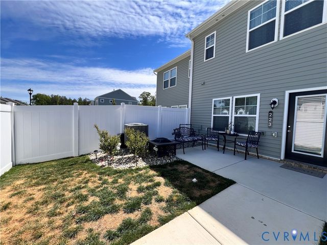 223 Whiteside Rd, Sandston, VA 23150