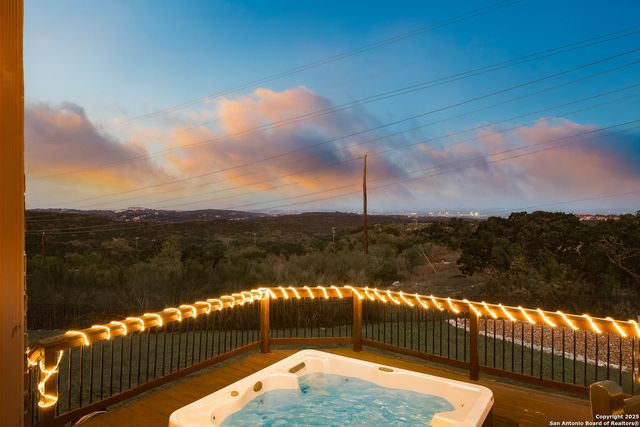 17003 Chianti Rdg, San Antonio, TX 78255