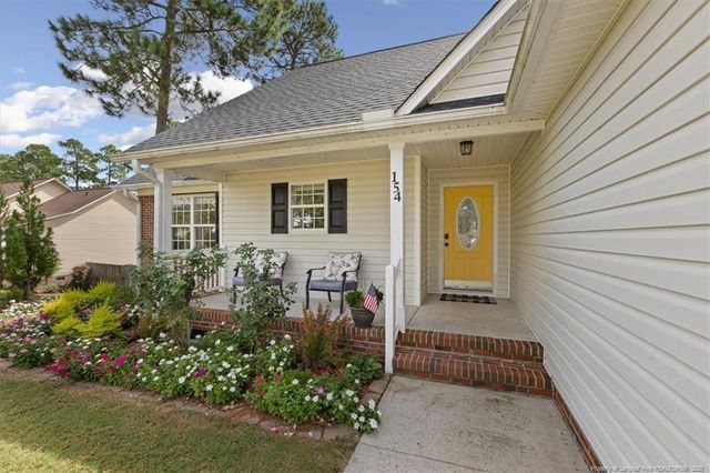 154 Chesapeake Road, Cameron, NC 28326