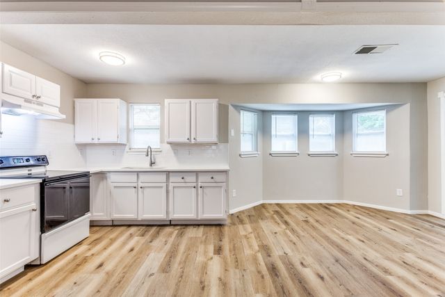 1601 Winderemere Drive, Arlington, TX 76014