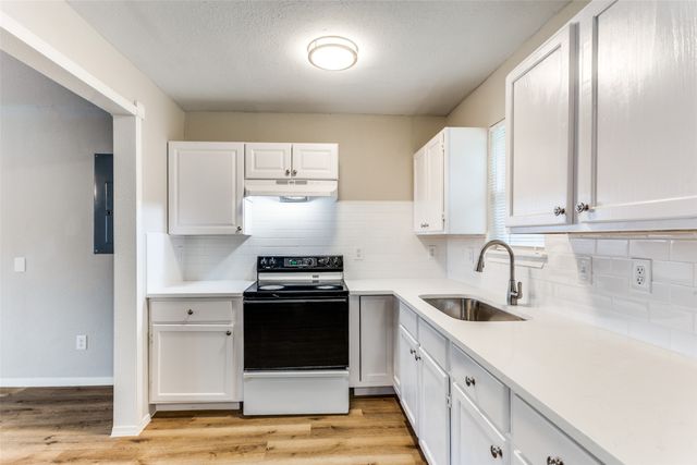 1601 Winderemere Drive, Arlington, TX 76014