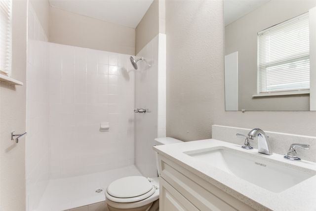 1601 Winderemere Drive, Arlington, TX 76014