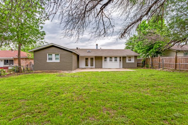 1601 Winderemere Drive, Arlington, TX 76014