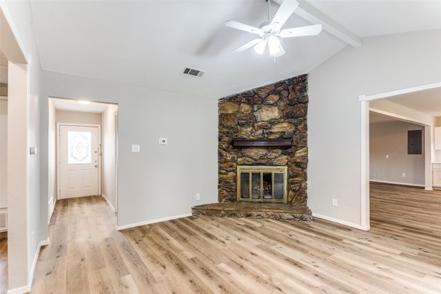 1601 Winderemere Drive, Arlington, TX 76014