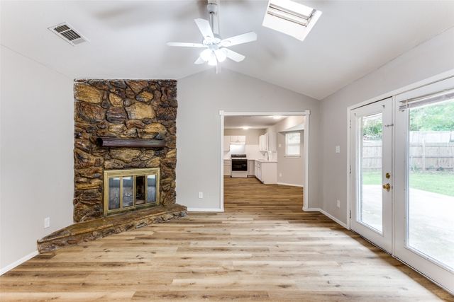 1601 Winderemere Drive, Arlington, TX 76014
