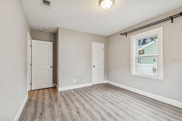 1206 E CRENSHAW STREET, Tampa, FL 33604