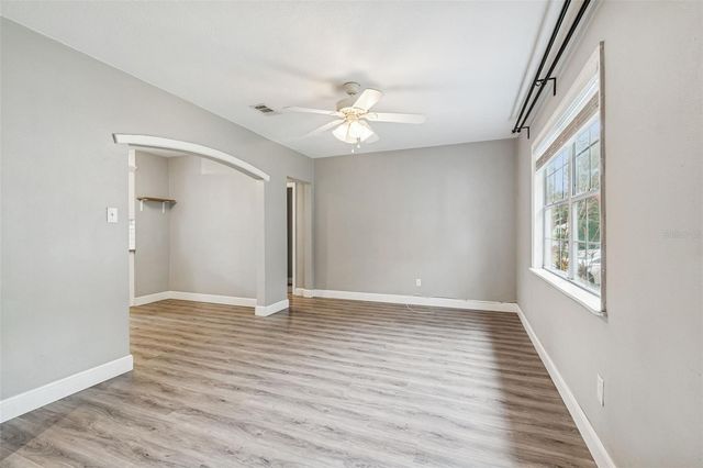 1206 E CRENSHAW STREET, Tampa, FL 33604