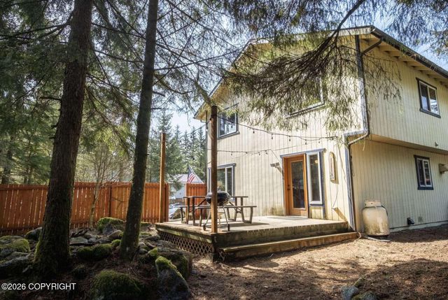 8097 Threadneedle Street, Juneau, AK 99801
