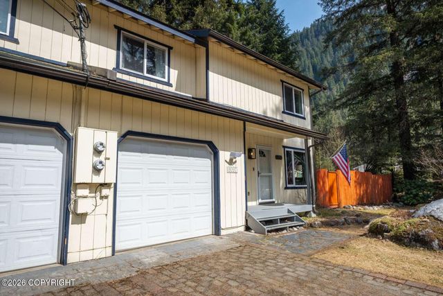 8097 Threadneedle Street, Juneau, AK 99801