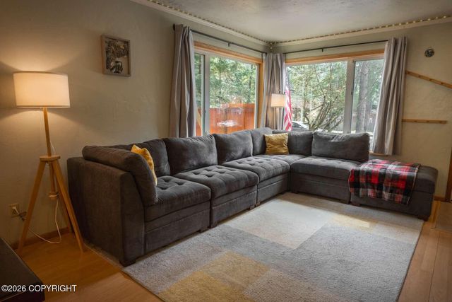 8097 Threadneedle Street, Juneau, AK 99801