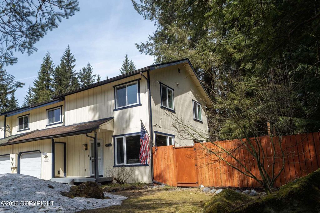 8097 Threadneedle Street, Juneau, AK 99801