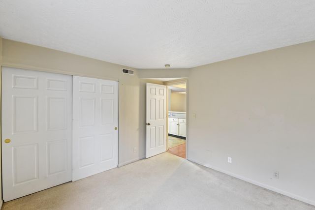 2097 Clareglen Drive, 102, Crescent Springs, KY 41017