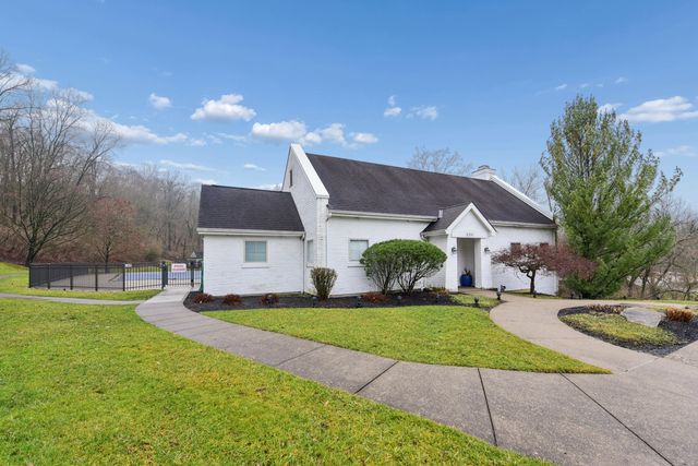 2097 Clareglen Drive, 102, Crescent Springs, KY 41017