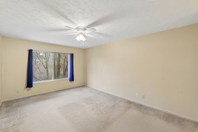 2097 Clareglen Drive, 102, Crescent Springs, KY 41017