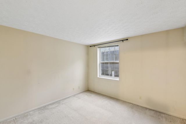 2097 Clareglen Drive, 102, Crescent Springs, KY 41017