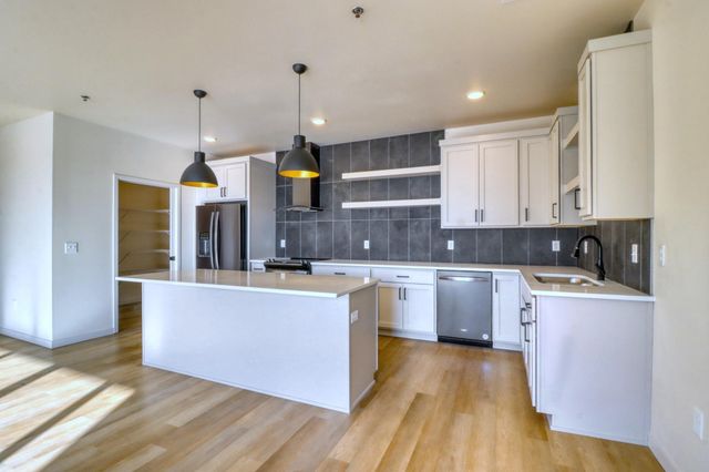 300 Main Avenue 504, Fargo, ND 58103