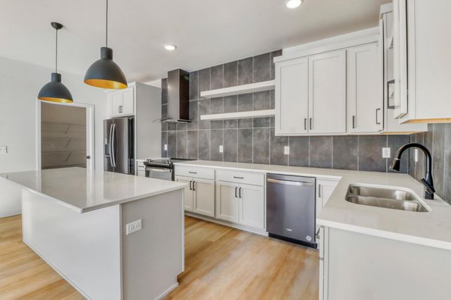 300 Main Avenue 504, Fargo, ND 58103