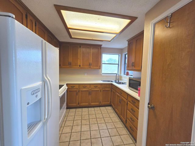 340 Joy Dr., San Antonio, TX 78223