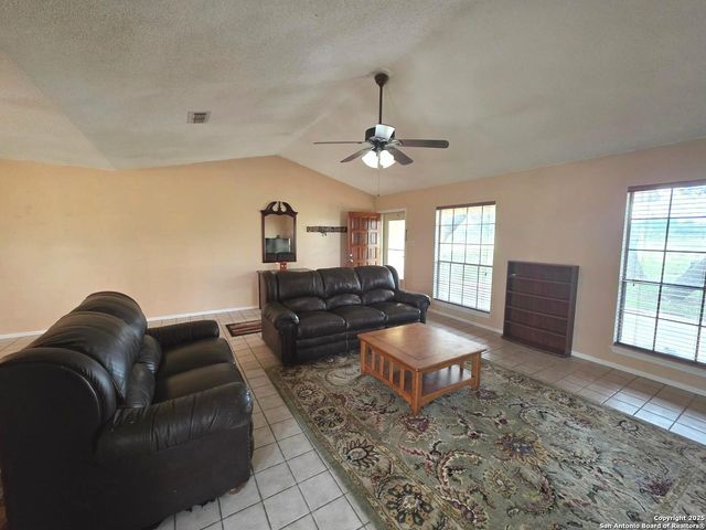 340 Joy Dr., San Antonio, TX 78223