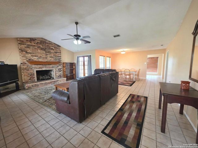 340 Joy Dr., San Antonio, TX 78223