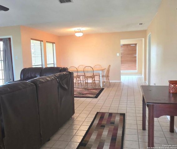 340 Joy Dr., San Antonio, TX 78223