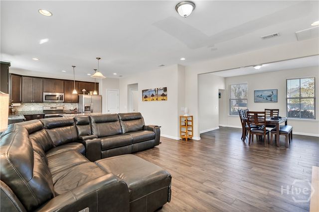 35 Little Stream Court, Richmond Hill, GA 31324