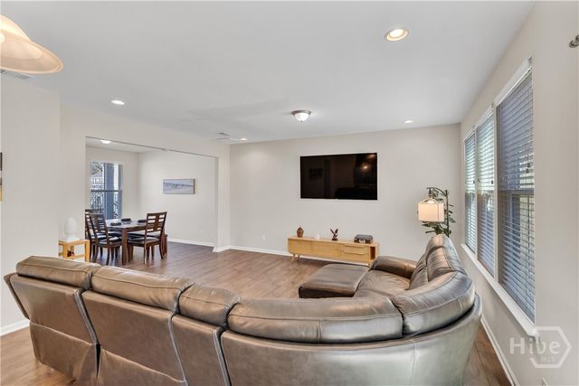 35 Little Stream Court, Richmond Hill, GA 31324