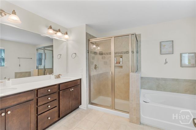 35 Little Stream Court, Richmond Hill, GA 31324