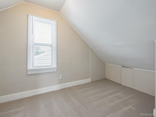 53 E Hudson Avenue, Madison Heights, MI 48071