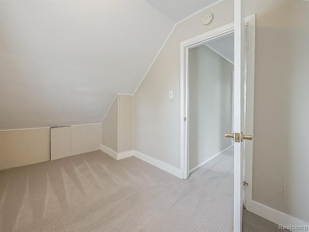 53 E Hudson Avenue, Madison Heights, MI 48071