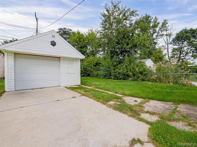53 E Hudson Avenue, Madison Heights, MI 48071