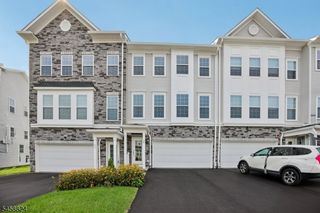 69 Eastwood Ter, East Hanover Twp., NJ 07936