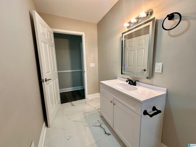 704 GOLDWIRE WAY SW, Birmingham, AL 35211