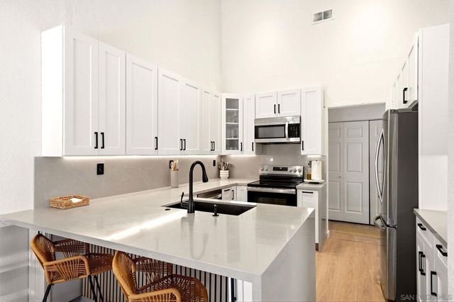 8981 Circle R View, Escondido, CA 92026