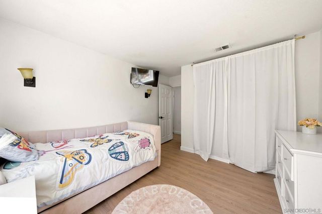 8981 Circle R View, Escondido, CA 92026