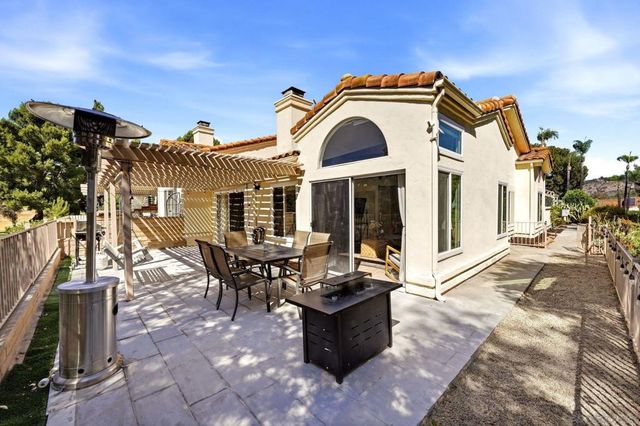 8981 Circle R View, Escondido, CA 92026