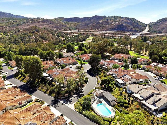 8981 Circle R View, Escondido, CA 92026