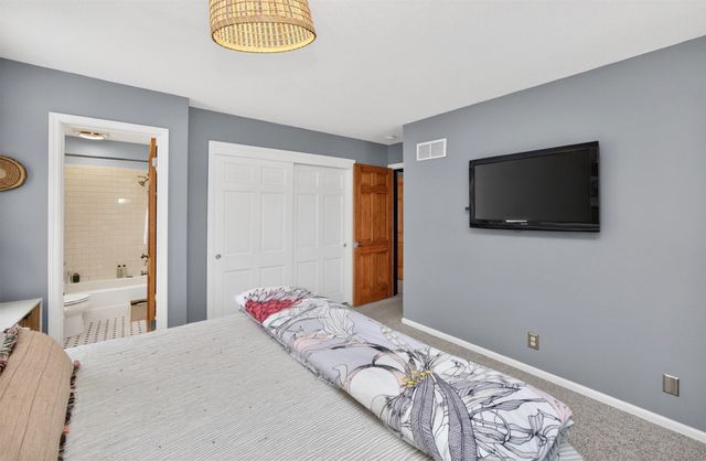 4112 75th Street, Urbandale, IA 50322