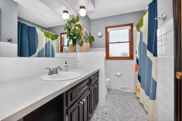 4112 75th Street, Urbandale, IA 50322