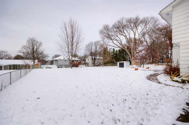 4112 75th Street, Urbandale, IA 50322